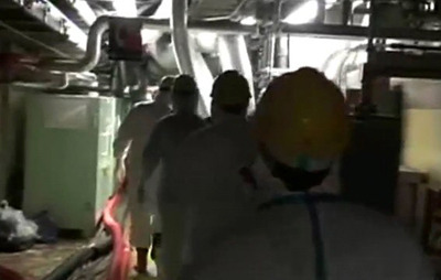 【地震】東電、福島原発1号機建屋内の映像公開……換気用ダクト設置状況 画像