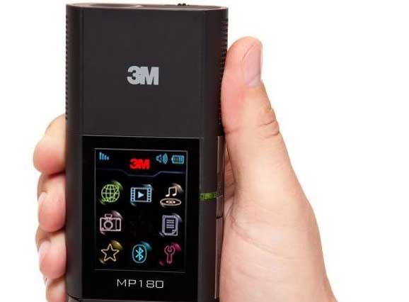 タッチパネル新搭載で操作を高めたバッテリ内蔵モバイルプロジェクター 画像