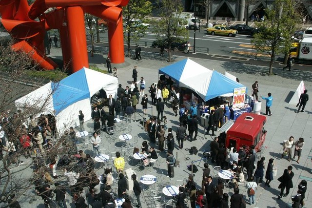 大手町で「TEPCOひかりで爆笑お花見ライブ」〜casTYでライブ配信 画像