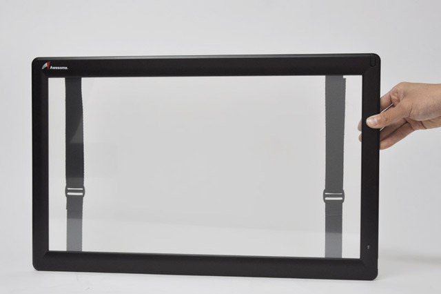 液晶ディスプレイがタッチ機能対応になる取り付け型フレーム 画像