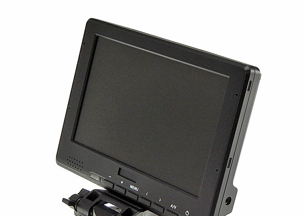 大画面を見ながら撮影可能、デジカメとつながる7型液晶ディスプレイ 画像