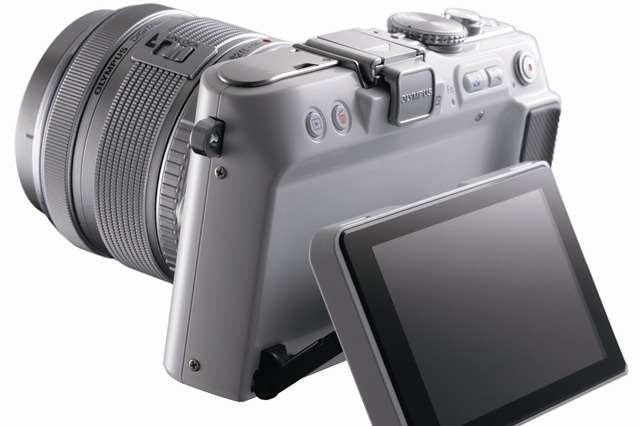 オリンパス、可動式液晶/3D機能搭載などマイクロ一眼「PEN」の中核/エントリー機が今秋登場 画像