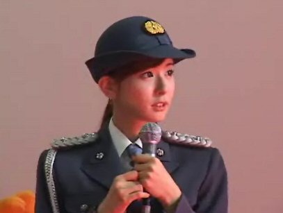 皆藤愛子、婦人警官姿で飲酒運転根絶を呼びかけ 画像