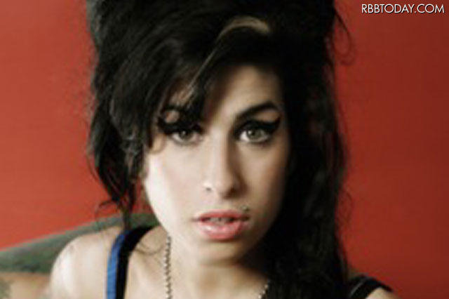 エイミー・ワインハウス死去……J・ジョプリン、ジミ・ヘンらと同じ“魔の27歳”で 画像