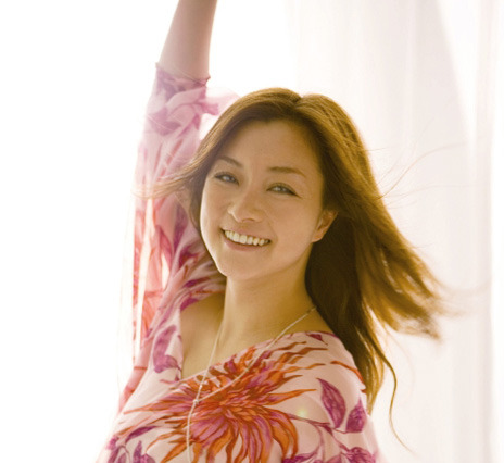 伴都美子の新曲〜「おいしいプロポーズ」主題歌VCをGyaOが公開 画像