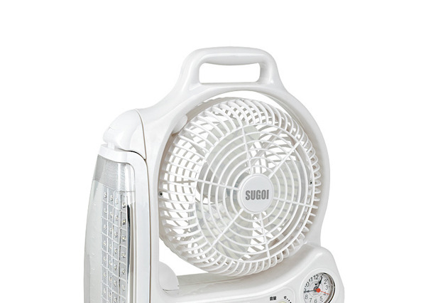 LEDライト・ラジオ・蚊取り付き充電式扇風機にUSB充電機能を追加！……携帯やスマホに 画像