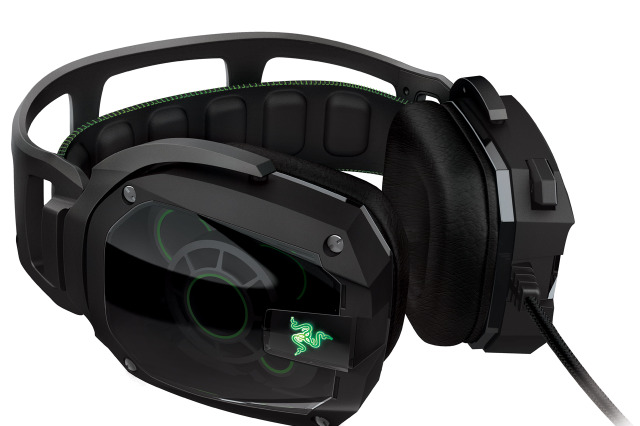Razer、10スピーカー搭載のサラウンド対応モデルなどゲーミングヘッドセット2製品 画像
