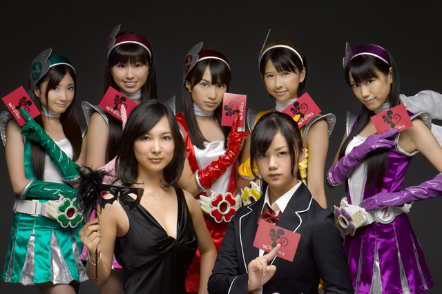 ももいろクローバーZとあの“美しき怪盗”のコラボレーション写真が公開 画像