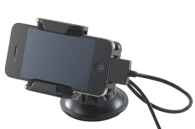 ロジテック、カーナビアプリを活用できるiPhone/iPod touch向け車載用FMトランスミッタ 画像