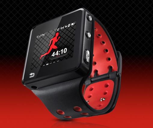 モトローラ、フィットネス向け腕時計「MotoACTV」を発表  画像