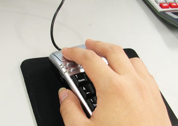 テンキーレスノートPCに適したテンキー付きマウス 画像