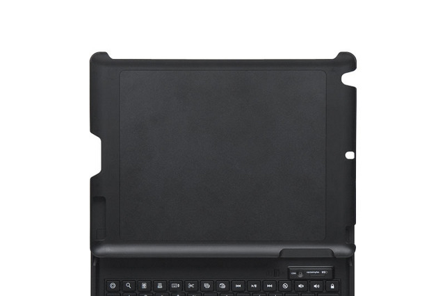 バッファローコクヨ、iPad2ケースと一体化したBluetooth対応キーボード 画像