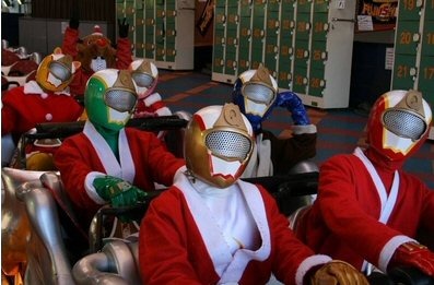 50人のサンタが絶叫!?……サンタコスプレで特別企画 画像