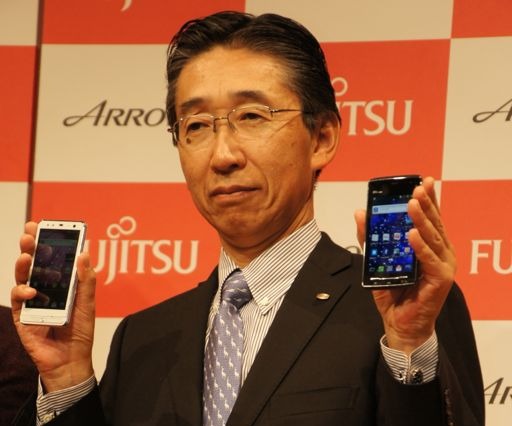 三浦春馬、新型スマフォに「気持ちいい」 ……富士通東芝ARROWS Z発表会 画像