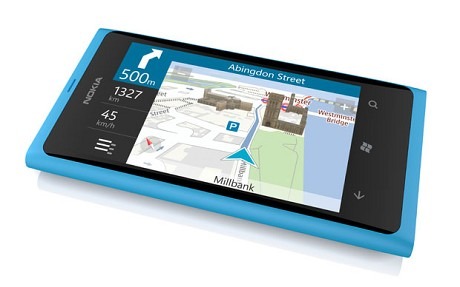 ノキアLumia 800にバッテリーの不具合 アップデートで修正の方針 画像