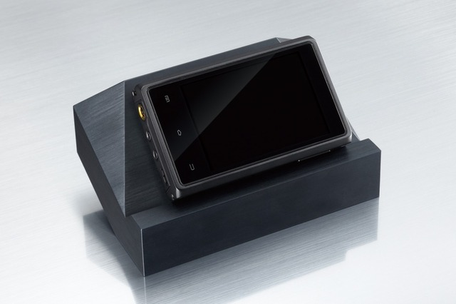 Android搭載でポータブル音楽プレーヤー「HDP-R10」 画像