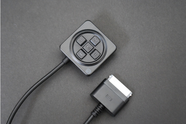 【CES 2012】Apple公式ライセンス取得では世界最小のヘッドホンアンプ 画像