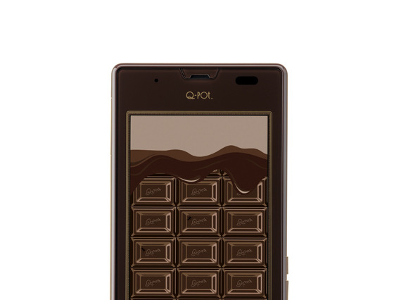 ドコモ、板チョコモチーフのスマホ「Q-pot. Phone SH-04D」の事前予約受付を2月4日に開始 画像