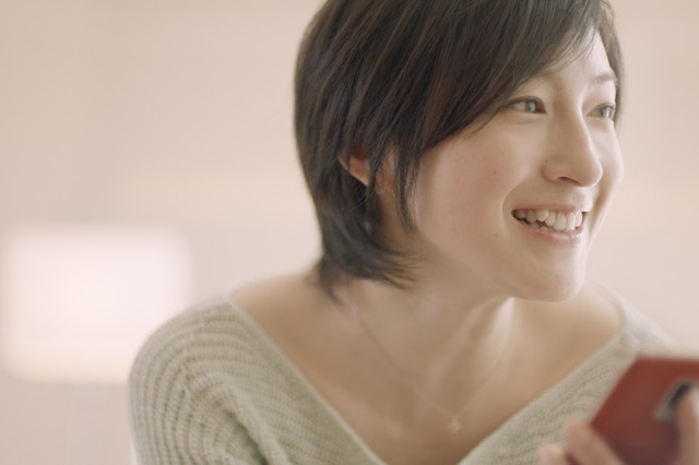 広末涼子が11年ぶりNTTドコモのCMに……“あの頃”と同じショートカット姿披露  画像