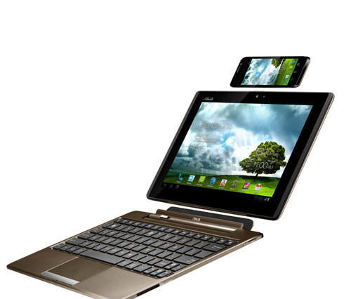 【MWC 2012（Vol.28）】ASUS、スマホとタブレットの合体端末「PadFone」を発表 画像