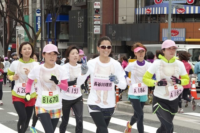 エビアン協賛 「第2回渋谷・表参道Women's Run」、長谷川理恵も参加・完走 画像