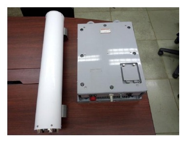 KDDI研、LTE-Advanced基地局向けとなる無線装置内蔵小型アンテナの試作に成功 画像