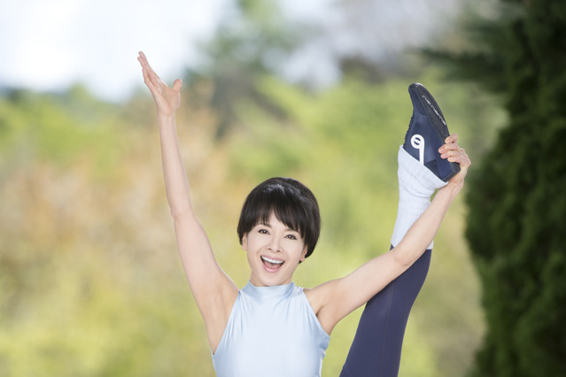 16歳当時の姿も……“40年間変わらないプロポーション”由美かおるがCMで秘訣を語る  画像