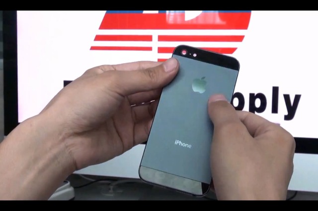 これが iPhone 5 ?!　香港でパーツの販売を開始［動画］ 画像