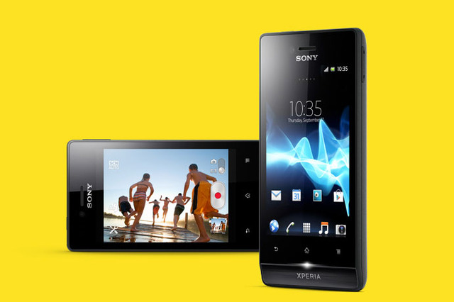 ソニー、Facebook上でXperiaの新機種「Xperia miro」を発表 画像