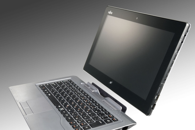富士通、ノートPCにもなるハイブリッドタブレットを開発! Windows 8にも対応 画像