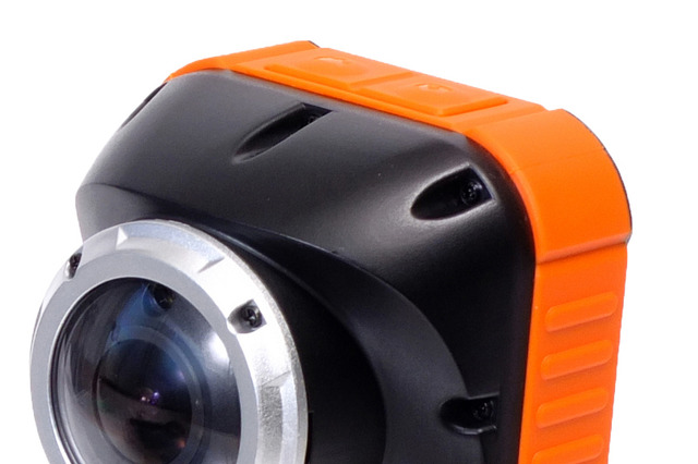 5種類のアタッチメントでさまざまなシーンで使用できる防水デジタルビデオカメラ 画像