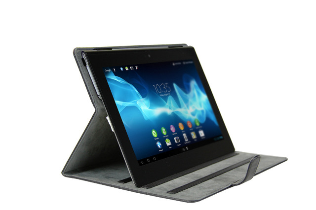 バッファロー、スタンドにもなる「Xperia Tablet S」用レザーケース2製品 画像