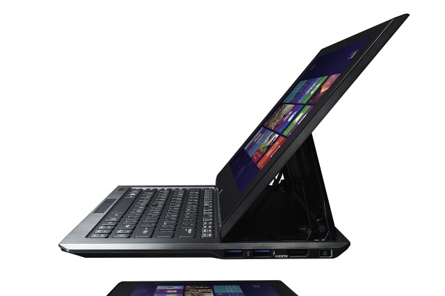 ソニー、タブレットPCとノートPCの1台2役！ 11.6型「VAIO Duo 11」……Windows 8搭載 画像