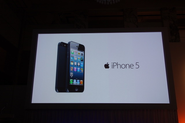 iPhone 5対決「初戦は勝ったな」……KDDI田中社長 画像