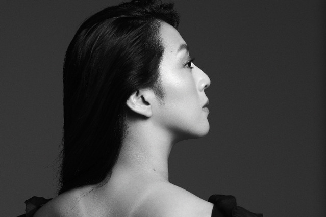 美女スイマー・寺川綾がモデルデビュー！　水着跡くっきりセクシードレス姿を披露 画像