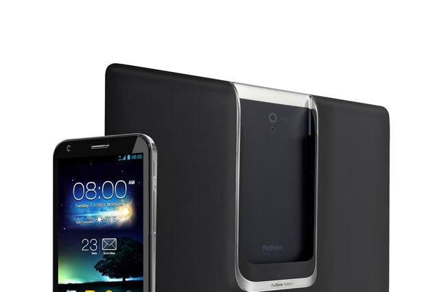 ASUS、スマホとタブレットの“ドッキング型”「PadFone 2」12日発売……SIMフリー方式採用 画像