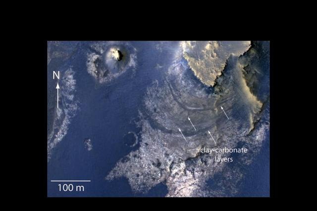 火星に水の痕跡…湖が存在か 画像