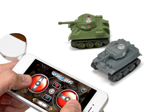 戦車をiPhone・iPadで操縦！ 実売2,980円のラジコン戦車 画像
