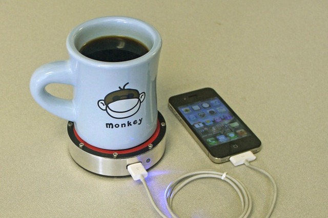 飲み物でスマホ充電……ホットにする？ アイスにする？ 画像