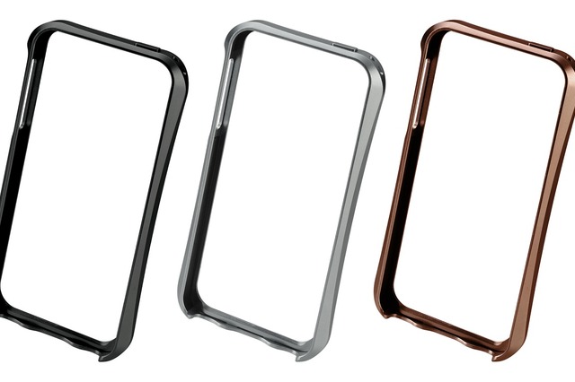 iPhone 5をスタイリッシュに保護するアルミバンパー、スライド式 画像
