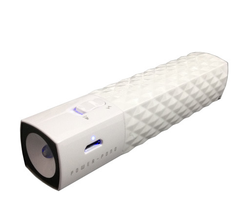 軽量コンパクトで容量2,600mAhのリップ型モバイルバッテリ「Power Pond Lip」 画像