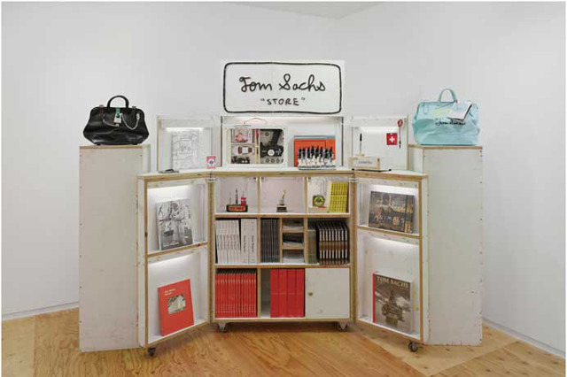 プラダの便器など、トム・サックス個展　3月4日まで 画像
