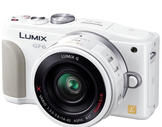 自分撮り対応ミラーレス一眼デジカメ、Wi-Fi搭載・スマホ連携NFC対応パナソニック「LUMIX」 画像