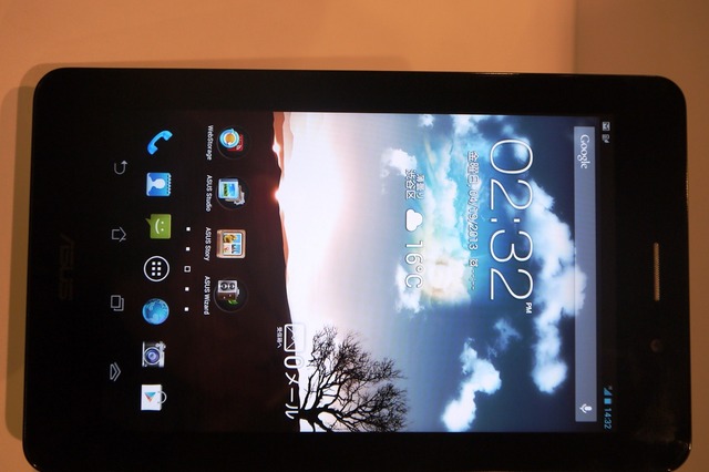 ASUSの新世代デバイス「Fonepad」は1台で通話もタブレットも！ 画像