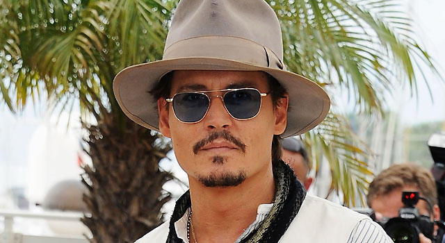 ジョニー・デップ、撮影中の新作のエキストラにホームレス2人を起用 画像