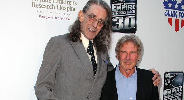 『スター・ウォーズ』チューバッカ役の俳優、ライトセーバー杖を機内に持ち込み一悶着 画像