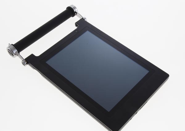 “手書き特化”独自OS搭載の8型タブレット「enchantMOON」を7月7日から発売 画像