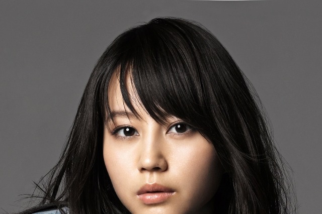 「えっ!? 私がパイロット!?」……堀北真希、新ドラマで女性パイロット候補生役に驚き 画像