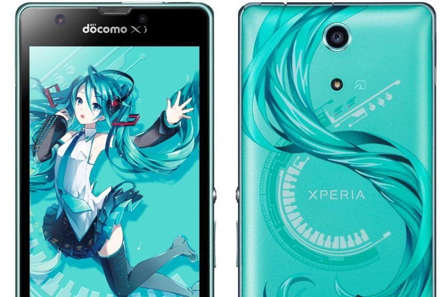 NTTドコモ、初音ミクスマホ「Xperia feat. HATSUNE MIKU」を9月18日から発売 画像
