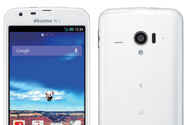 NTTドコモ、「AQUOS PHONE ZETA SH-06E」で「dビデオ」のMHL出力に対応 画像